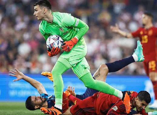 Foto - Altay Bayındır'ın yeni takımı belli oldu! Doğru hamle: Fiyatları uçunca...