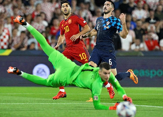 Foto - Altay Bayındır'ın yeni takımı belli oldu! Doğru hamle: Fiyatları uçunca...