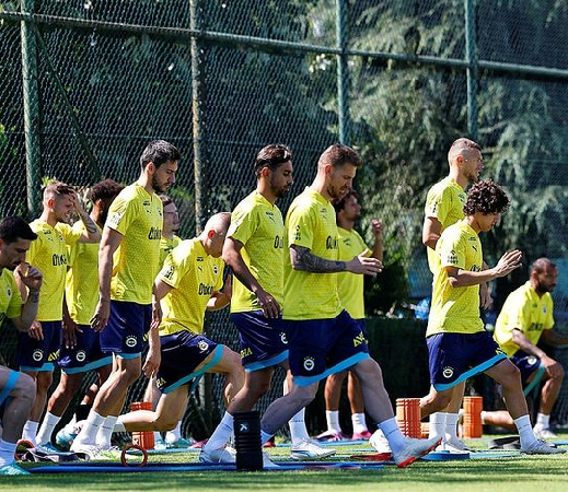 Altay Bayındır'ın yeni takımı belli oldu! Doğru hamle: Fiyatları uçunca...