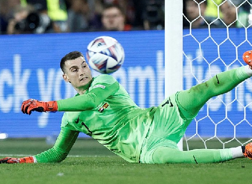 Foto - Altay Bayındır'ın yeni takımı belli oldu! Doğru hamle: Fiyatları uçunca...