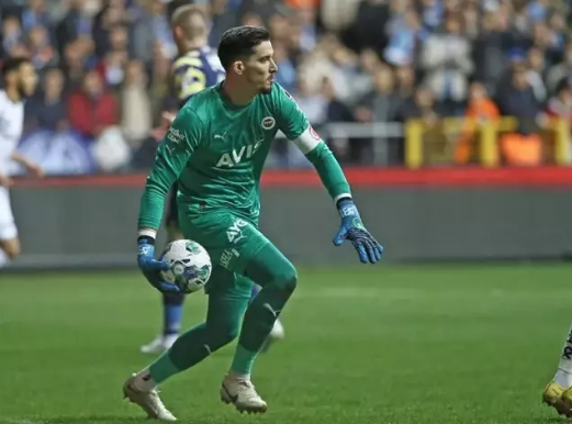 Foto - Altay Bayındır'ın yerine 390 gol yiyen kaleci geliyor! Neler yaptığını duyunca şok olacaksınız!