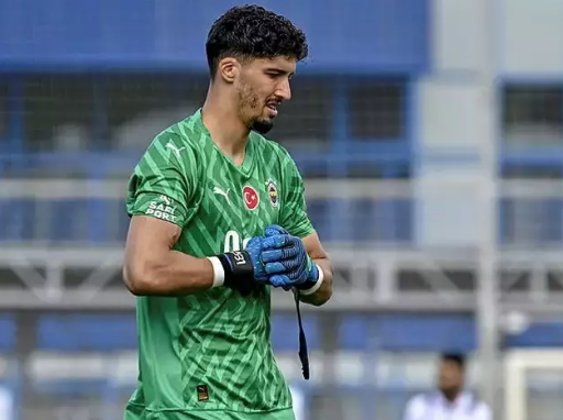 Foto - Altay Bayındır'ın yerine 390 gol yiyen kaleci geliyor! Neler yaptığını duyunca şok olacaksınız!