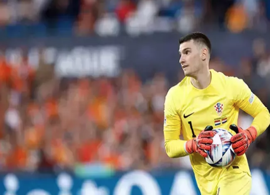 Foto - Altay Bayındır'ın yerine 390 gol yiyen kaleci geliyor! Neler yaptığını duyunca şok olacaksınız!