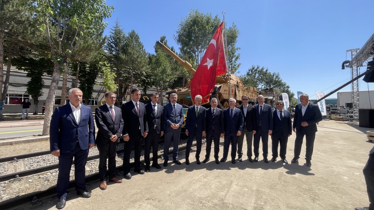 Foto - Altay Tankı'nı taşıyacak: Her ambargo, her baskı ve haksızlık bize kapı araladı