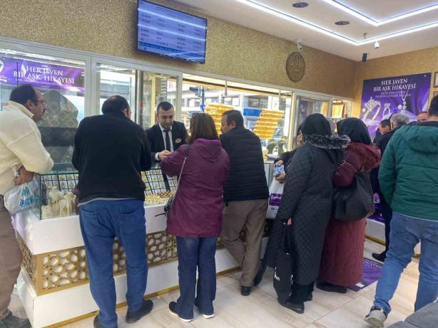Foto - Altın alacaklar dikkat! Kuyumcular uyardı! İkinci basımdan uzak durun
