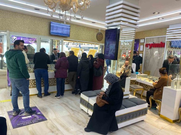 Foto - Altın alacaklar dikkat! Kuyumcular uyardı! İkinci basımdan uzak durun