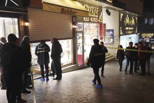 Foto - Altın alma bahanesiyle gittiği kuyumcuyu yaraladı