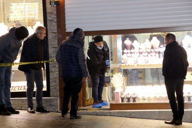 Foto - Altın alma bahanesiyle gittiği kuyumcuyu yaraladı