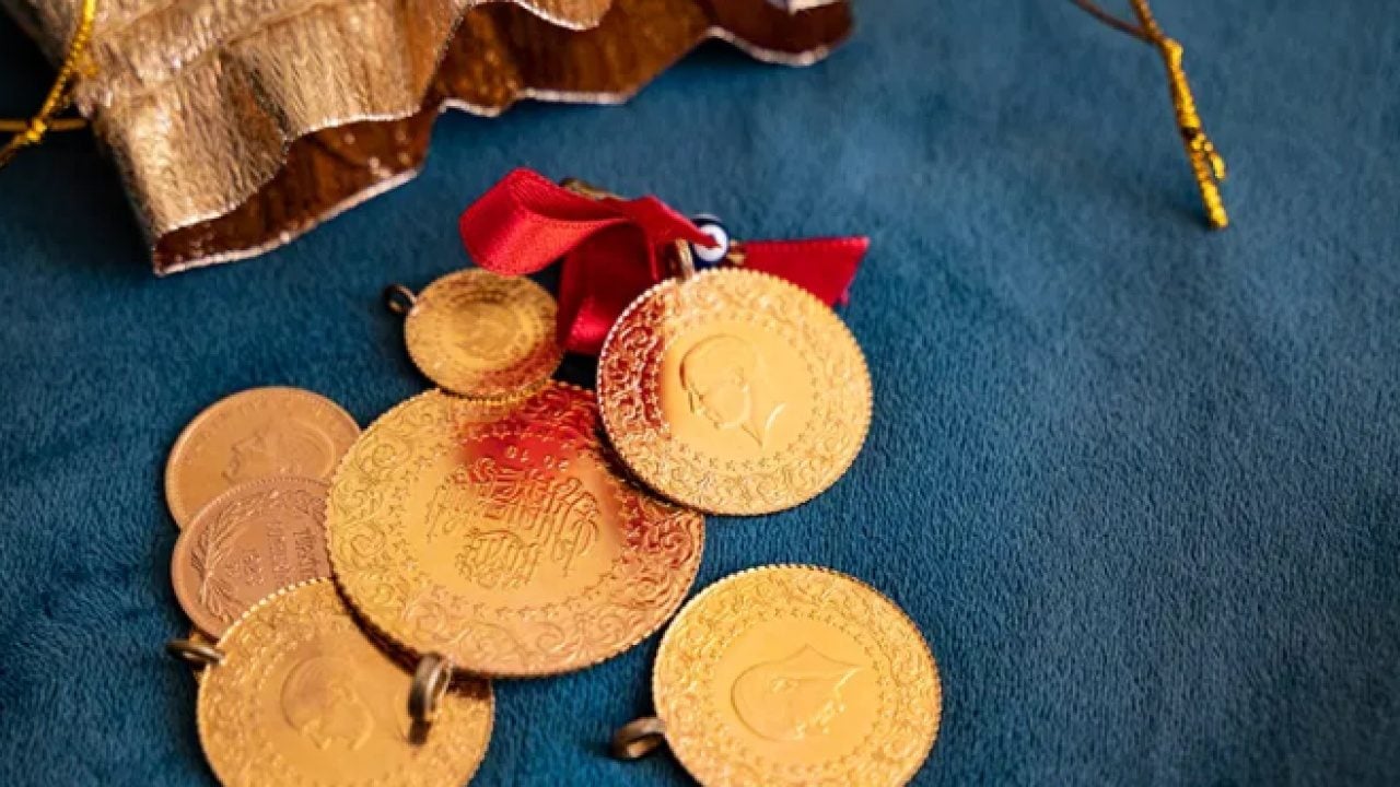 Altın fiyatlarında kritik dönemeç: Uzmandan düşüş ve yükseliş uyarısı