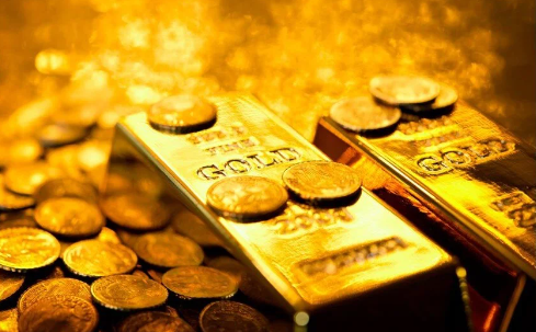 Altın füze gibi fırlayınca ünlü ekonomist uyardı! Borcu olan veya düğün yapacaklar hemen bunu yapsın