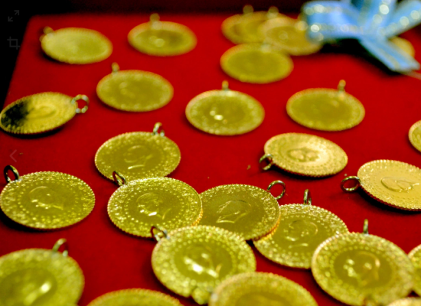 Foto - Altın için görülmemiş tahmin! Duyan soğuk havaya bakmayıp kuyumculara akın edecek