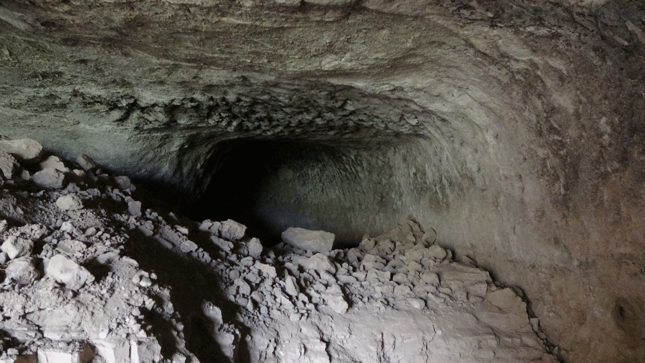 Foto - Altın söylentisi kulaktan kulağa yayıldı, akın eden define avcıları sit alanını harabeye çevirdi