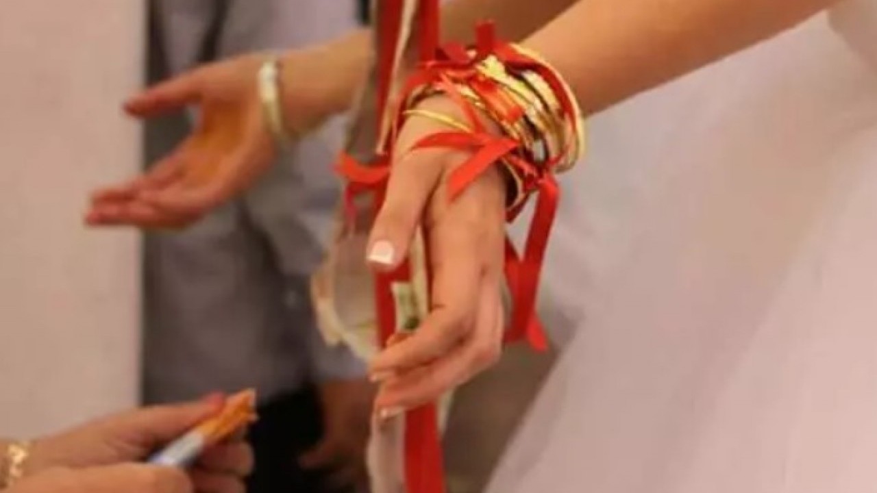 Foto - Altın takı tarihe karışıyor: Düğünlerde artık onun devi başladı!