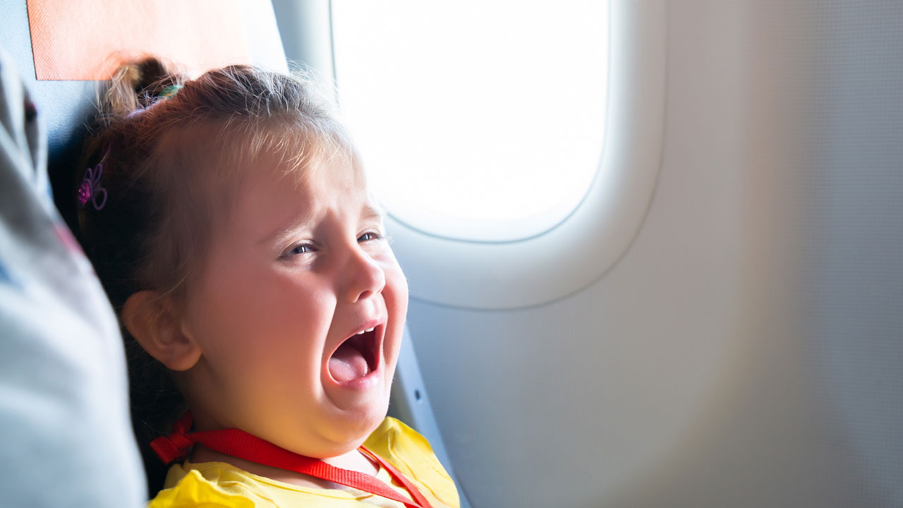 Foto - Altın tavsiyeler! Uçakta stres olmadan çocukla seyahat etmenin sırrı