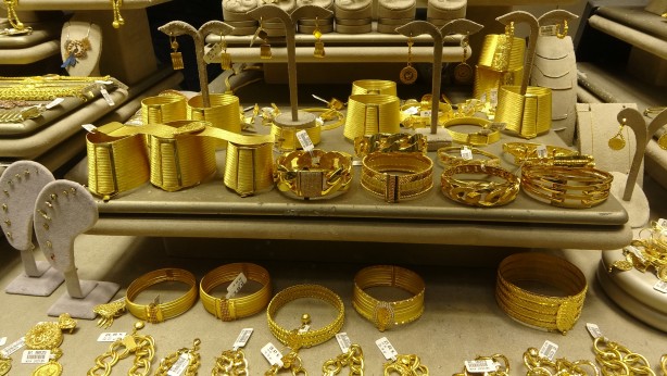Foto - Altın uçunca kuyumcular doldu taştı! Kuyumcu esnafı altının sene sonunda göreceği rakamı açıkladı