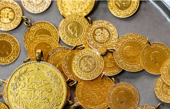 Foto - Altında ortalık karışacak gibi! Ekonomist Artuğ Çetin üstüne basa basa uyardı: Altını olan bunu yapsın