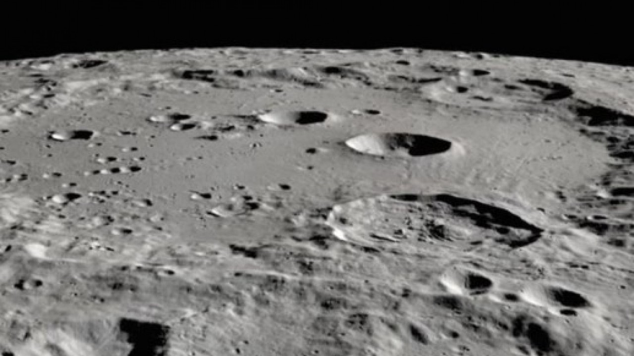 Foto - Altından bile daha değerli: Ay'da çok heyecanlandıran keşif!