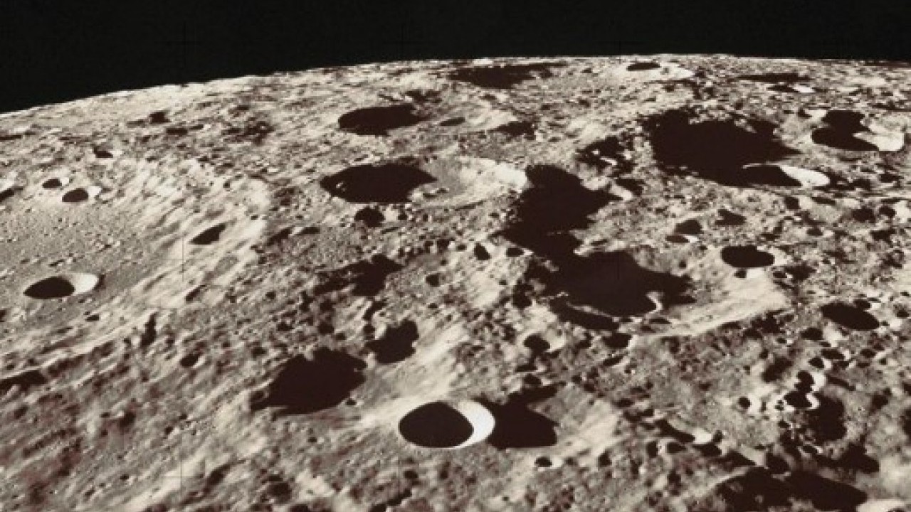 Foto - Altından bile daha değerli: Ay'da çok heyecanlandıran keşif!