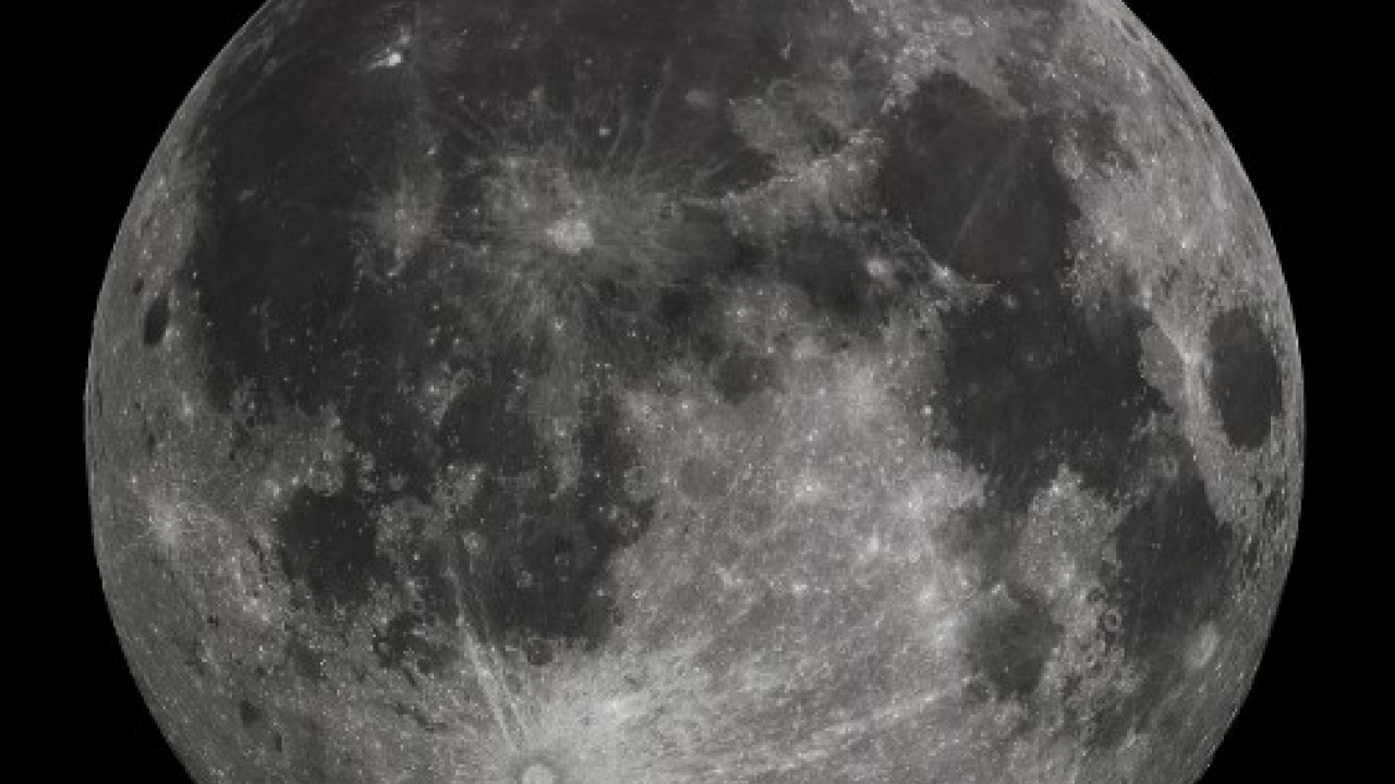 Altından bile daha değerli: Ay'da çok heyecanlandıran keşif!