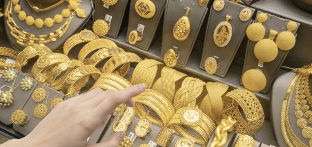 Foto - Altının gramı yeni yılda ne kadar oldu? Çeyrek ve cumhuriyet altını kaç liradan satılıyor?