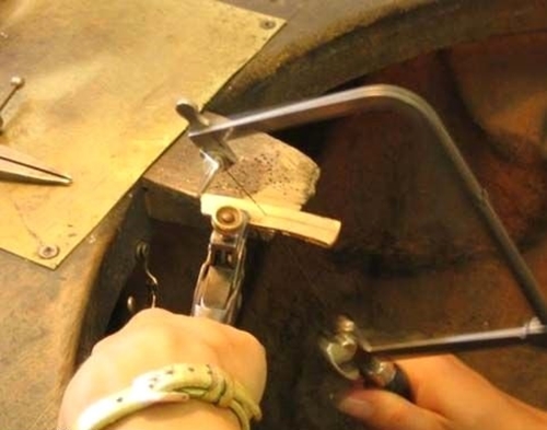 Foto - Alyans işte böyle yapılıyor