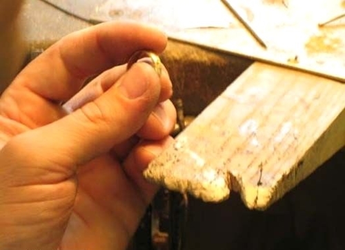 Foto - Alyans işte böyle yapılıyor