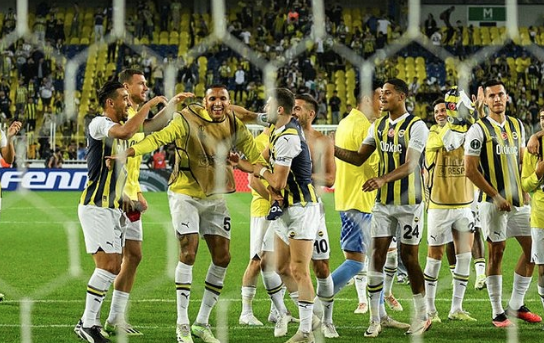 Foto - Ama bu imkansız! Bütün Fenerbahçeliler şaşkın! Az kalsın küçük dilini yutuyorlardı...