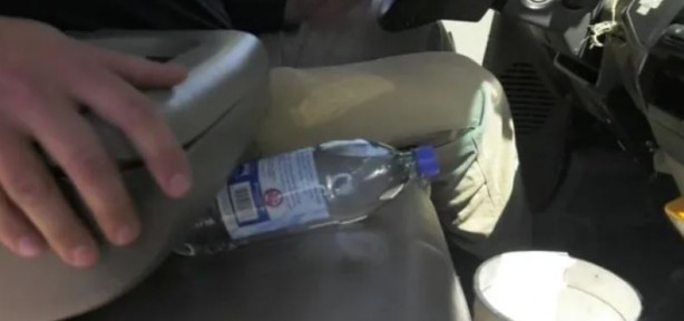 Aman dikkat! Arabanızda sakın su şişesi bırakmayın...