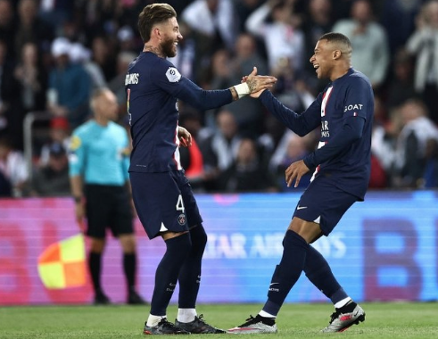 Foto - Aman dikkat: Bir çılgınlık daha! Apar topar harekete geçti: Teklif etti: Yıldızlar geçidi!