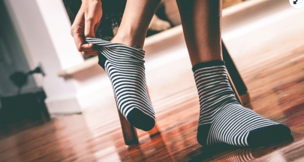 Foto - Aman dikkat! Çorabınız bileğinizde iz bırakıyorsa...