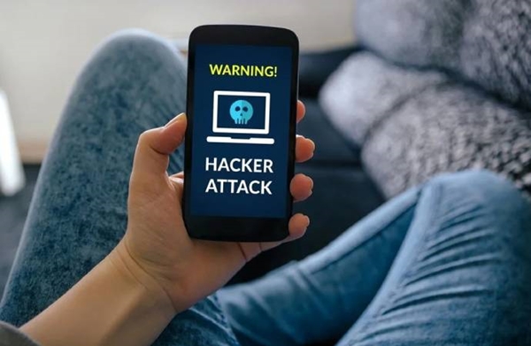 Aman dikkat hemen silin! İşte para çalan telefon uygulamaları