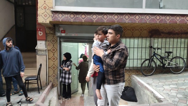 Aman dikkat! İki küçük çocuğunu evde bırakıp gidince yangın çıktı