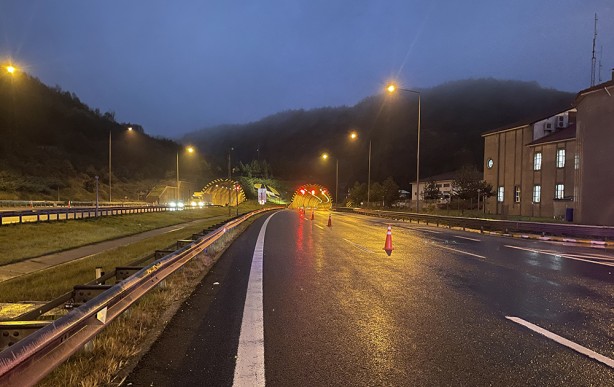 Foto - Aman dikkat! İstanbul yönü ulaşıma kapatıldı! 