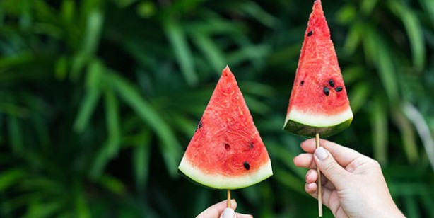 Foto - Aman dikkat! Karpuzu böyle yemek hastalık saçıyor!