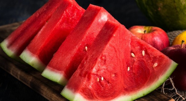 Foto - Aman dikkat! Karpuzu böyle yemek hastalık saçıyor!