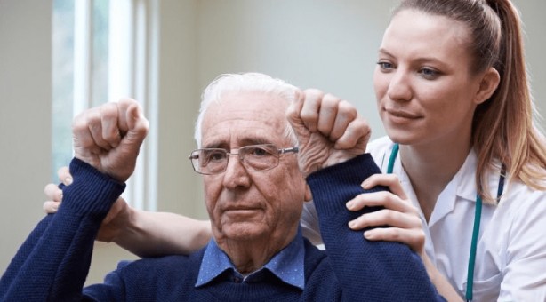 Foto - Aman dikkat! Kolda ve bacakta ani güç kaybı varsa… Erken müdahale şart!