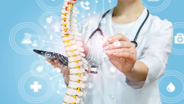 Foto - Aman dikkat! Kolda ve bacakta ani güç kaybı varsa… Erken müdahale şart!