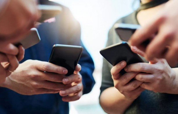 Foto - Aman dikkat! Kullanıyorsanız hemen değiştirin... İşte dünyanın en tehlikeli akıllı telefonları