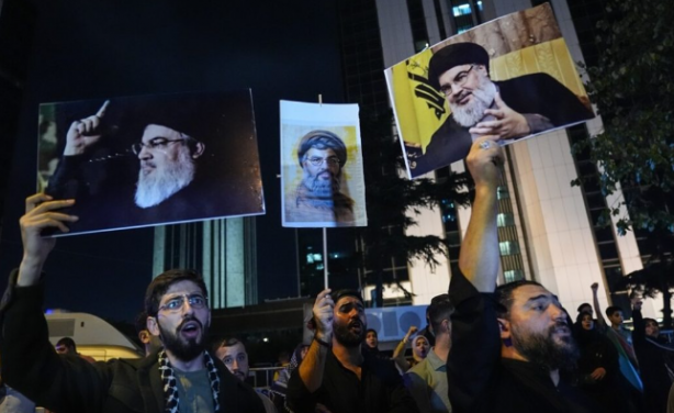 Foto - Aman ya Rabbi! Müslümanların şu rezil durumuna bakar mısınız?! Yedi milyonluk İsrail öldürdükçe öldürüyor 2 milyara yakın Müslüman nüfus seyrediyor