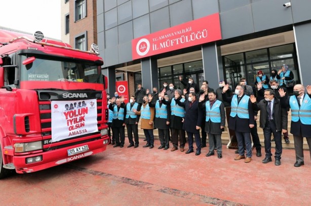 Foto - Amasya'dan Suriye'ye 3 tır yardım