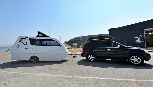 Foto - Amasyalı kardeşlerden müthiş tasarım! Karada karavan suda yat oluyor