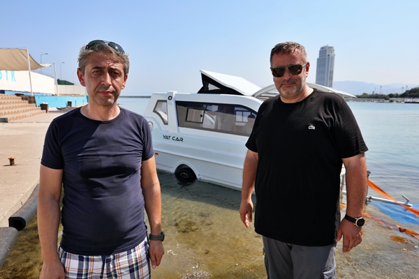 Foto - Amasyalı kardeşlerden müthiş tasarım! Karada karavan suda yat oluyor