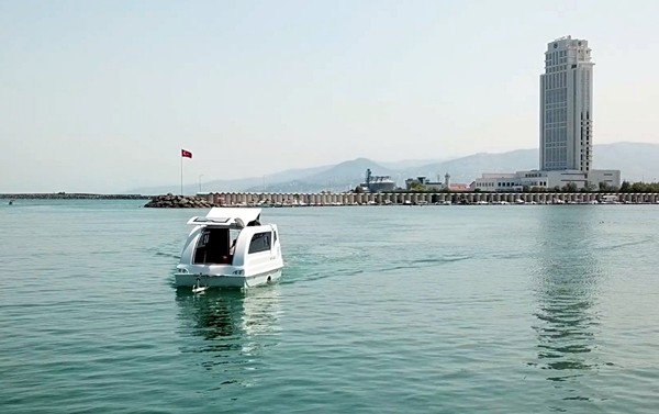 Foto - Amasyalı kardeşlerden müthiş tasarım! Karada karavan suda yat oluyor