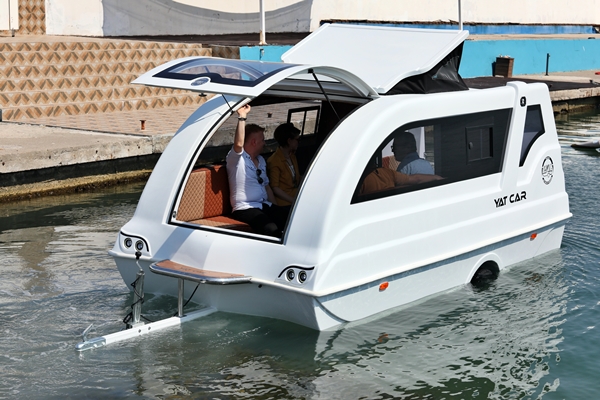 Foto - Amasyalı kardeşlerden müthiş tasarım! Karada karavan suda yat oluyor