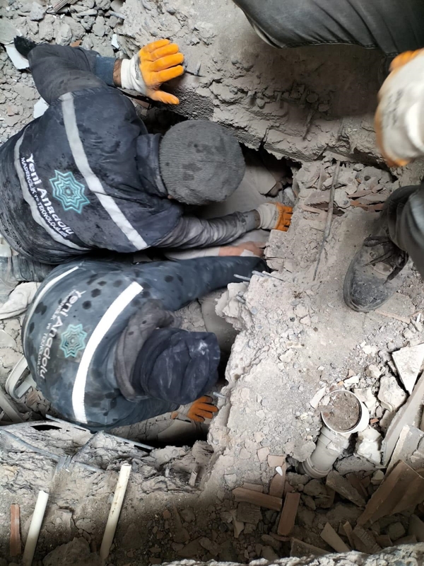 Foto - Amasyalı madenciler Malatya’da 25 kişiyi enkazdan kurtardı