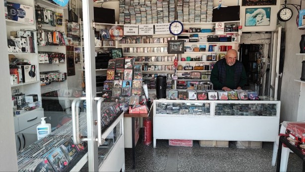 Foto - Amasya’nın son kasetçisi, tarih olan kasetlere gözü gibi bakıyor