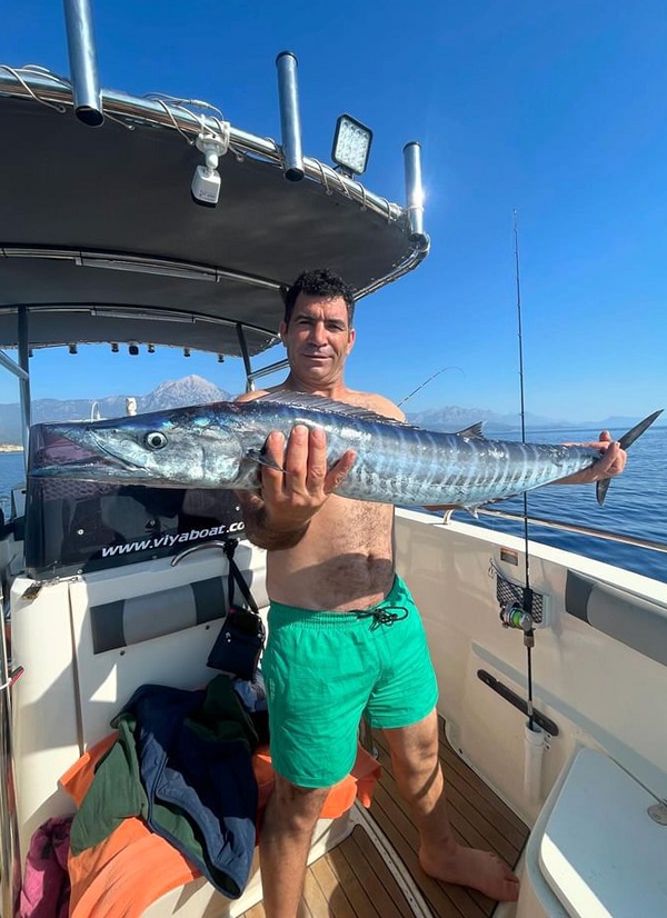 Foto - Amatör balıkçı yakaladı! Türkiye'de ilk kez görüntülendi