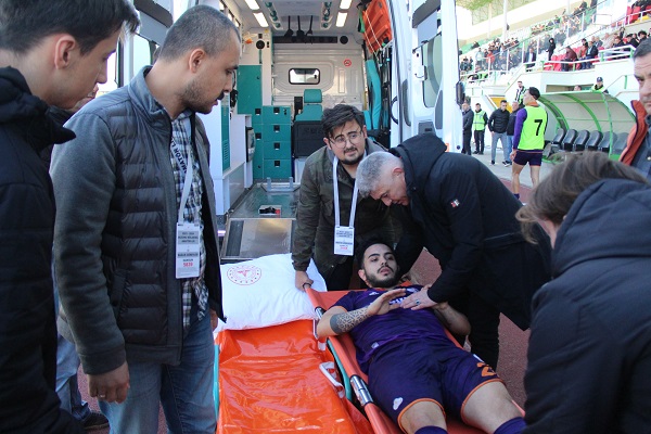 Foto - Amatör maçta ölüm kalım savaşı! Hastanelik oldu