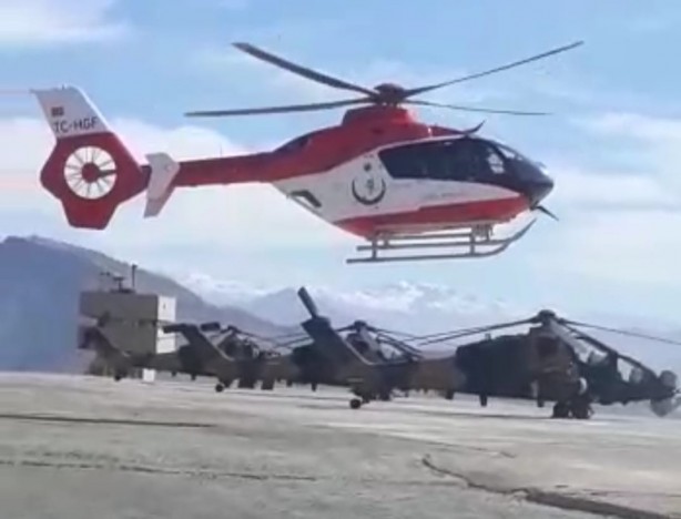 Foto - Ambulans helikopter Hakkari'de havalandı