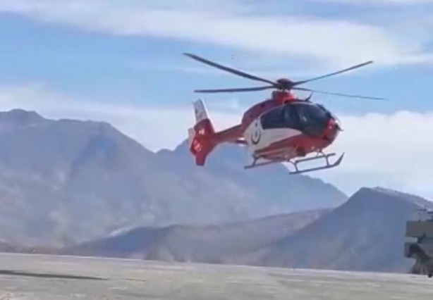 Foto - Ambulans helikopter Hakkari'de havalandı
